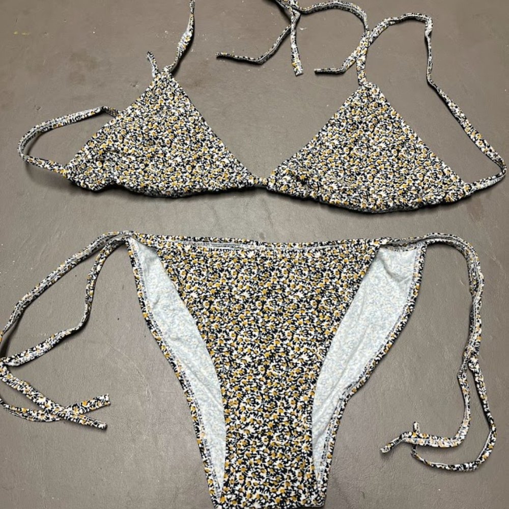 NWOT One Size Yellow Floral Print Bikini